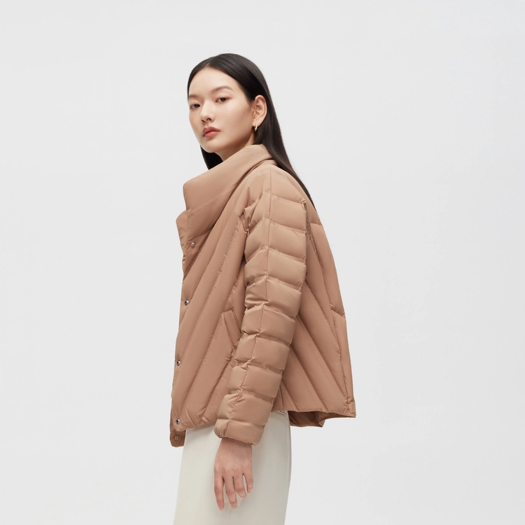 波司登 纯色立领绗缝轻薄短款羽绒服 冬季 女款