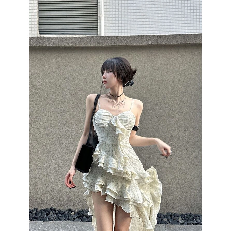 纤丝鸟 甜辣风荷叶边不规则碎花气质仙女沙滩长裙子吊带连衣裙 女款