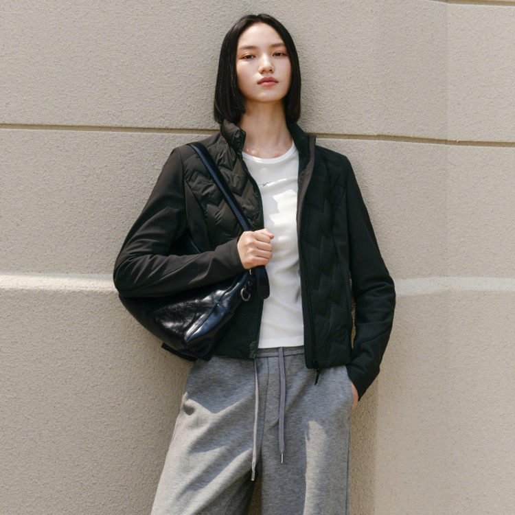 太平鸟 简约时尚轻薄修身白鸭绒排骨羽绒服 女款