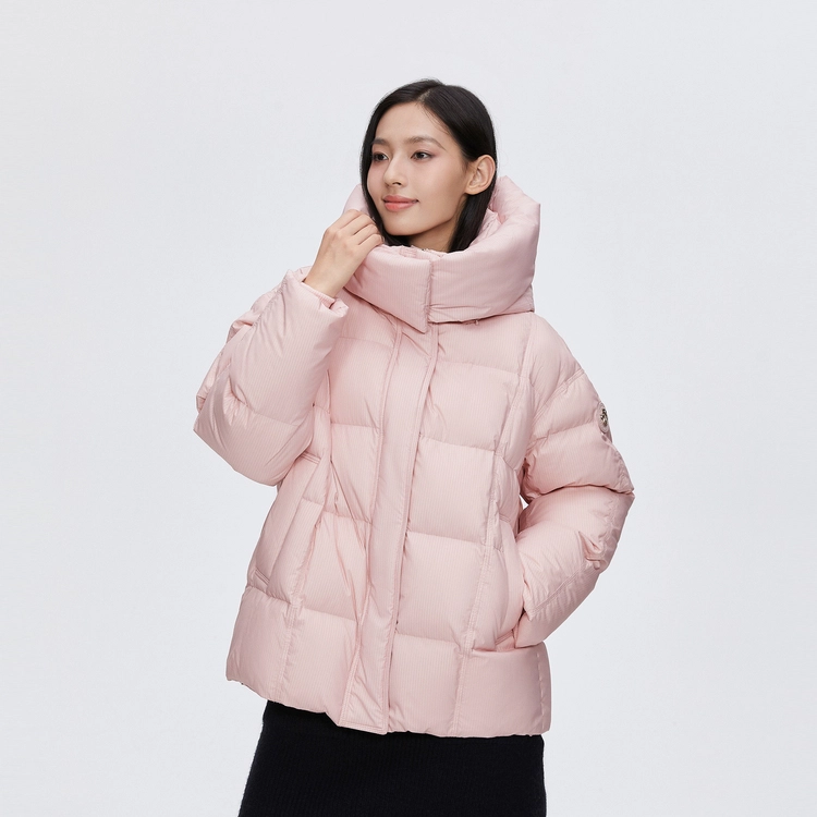 波司登 黑金系列 甜酷风格可盐可甜纯色连帽羽绒服 女款