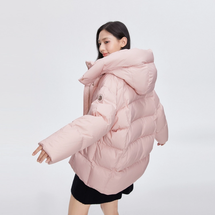 波司登 黑金系列 甜酷风格可盐可甜纯色连帽羽绒服 女款