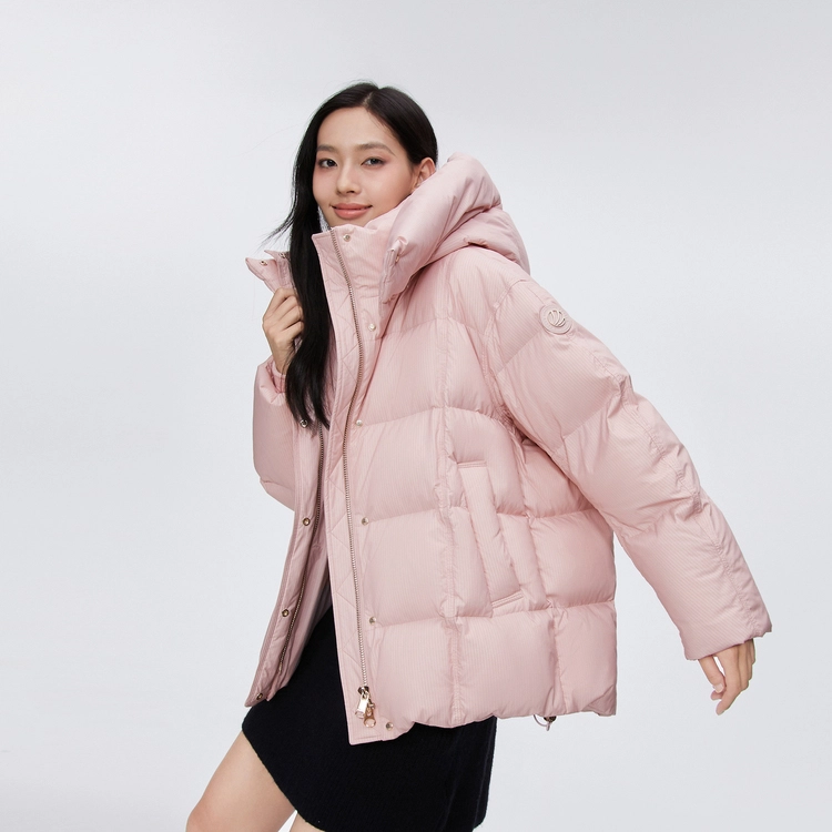 波司登 黑金系列 甜酷风格可盐可甜纯色连帽羽绒服 女款