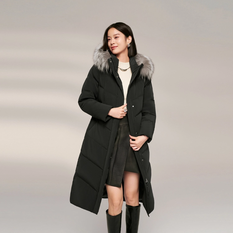 波司登 鹅绒纯色厚款舒适百搭时尚羽绒服 女款