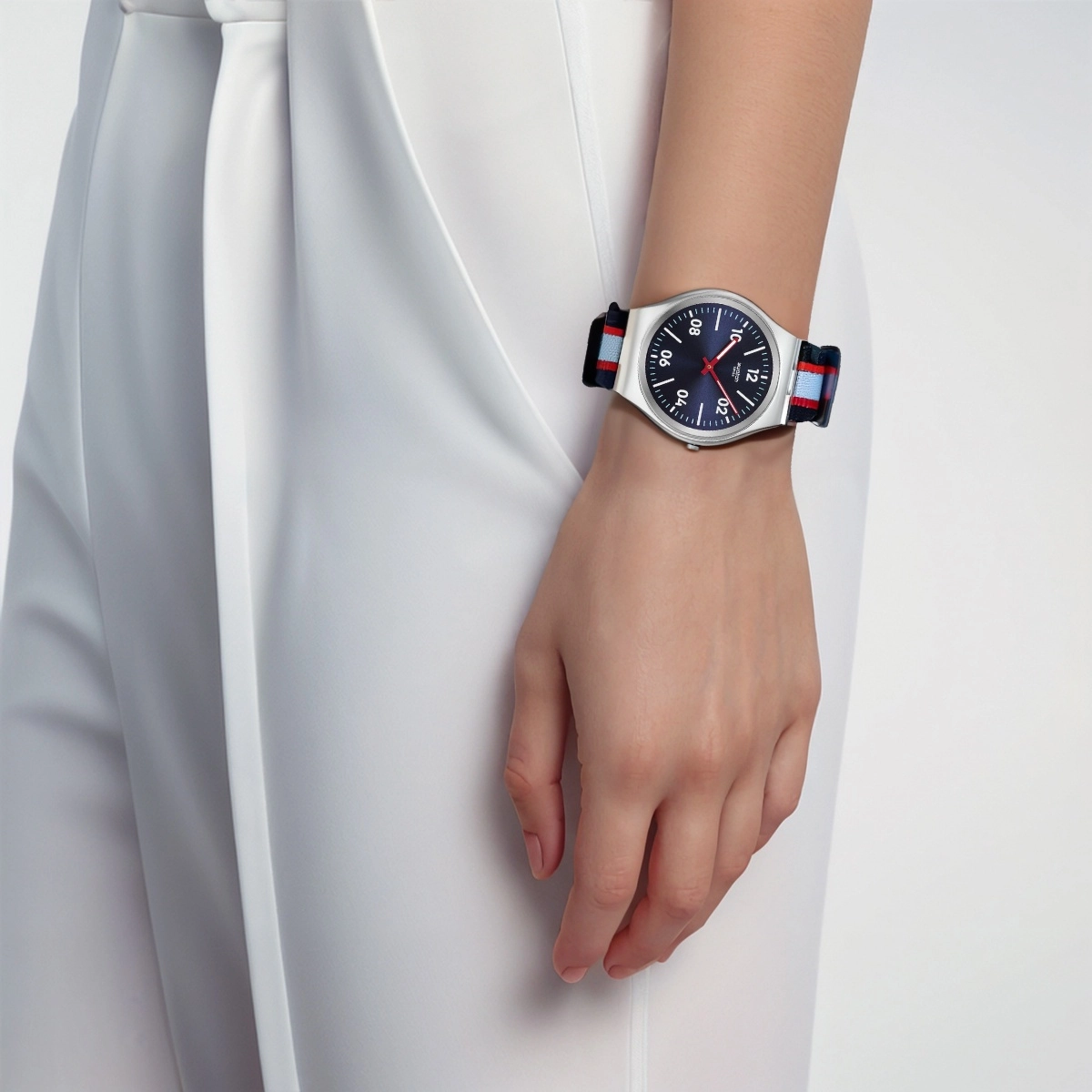 SWATCH ESSENTIALS 30 42*45.6mm
