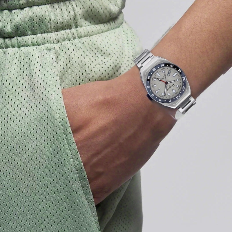 FERRAGAMO 43mm 100