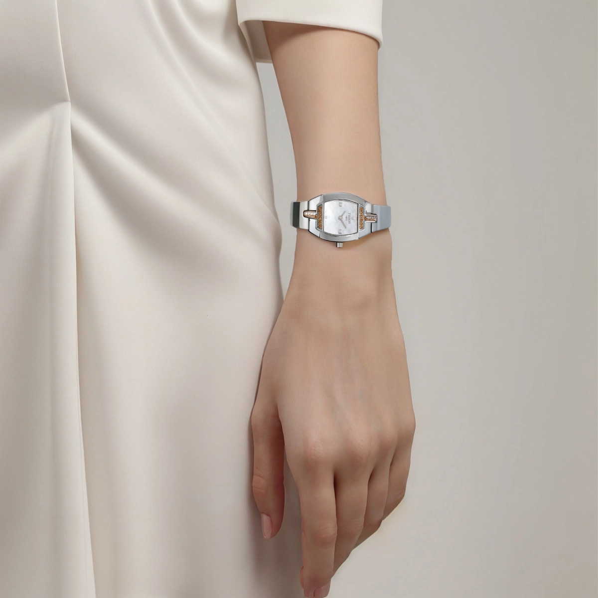 TISSOT Lady T3 30 23*26mm