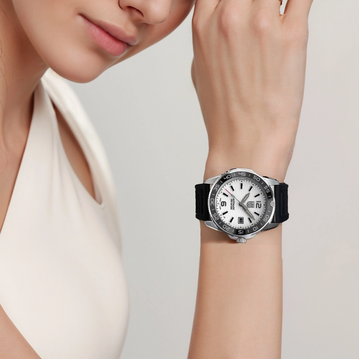 LUMINOX 200 42mm