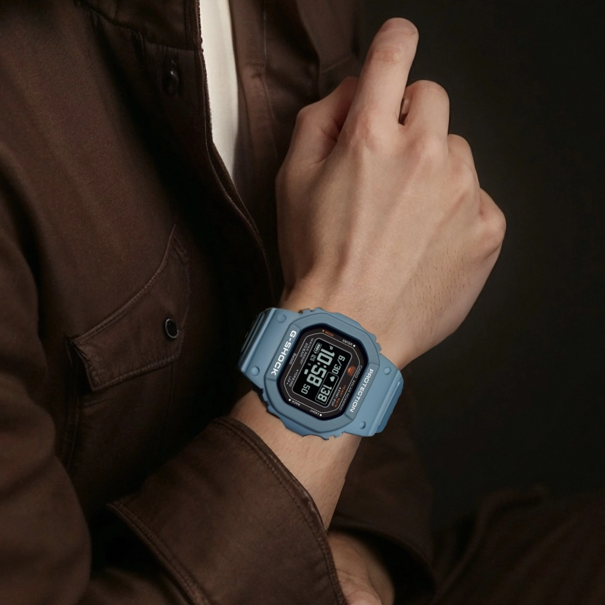CASIO G-SQUAD 200 DW-H5600-2JR