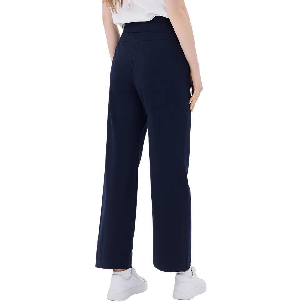 Elle Active