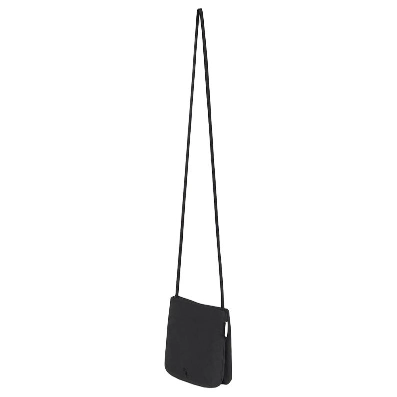 MUCU AND EBONY Oven