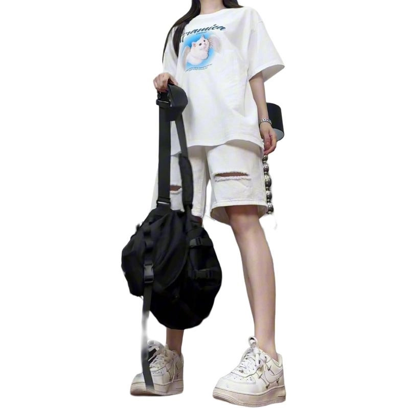 欧迪芬 时尚潮流舒适透气修身显瘦简约轻便舒适简约百搭显瘦休闲短裤 女款