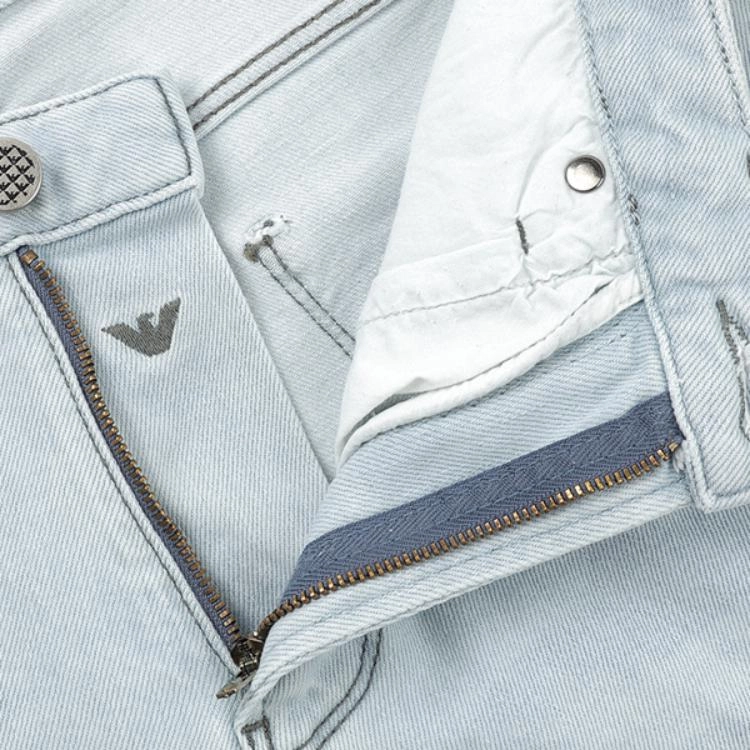 EMPORIO ARMANI EA SS25