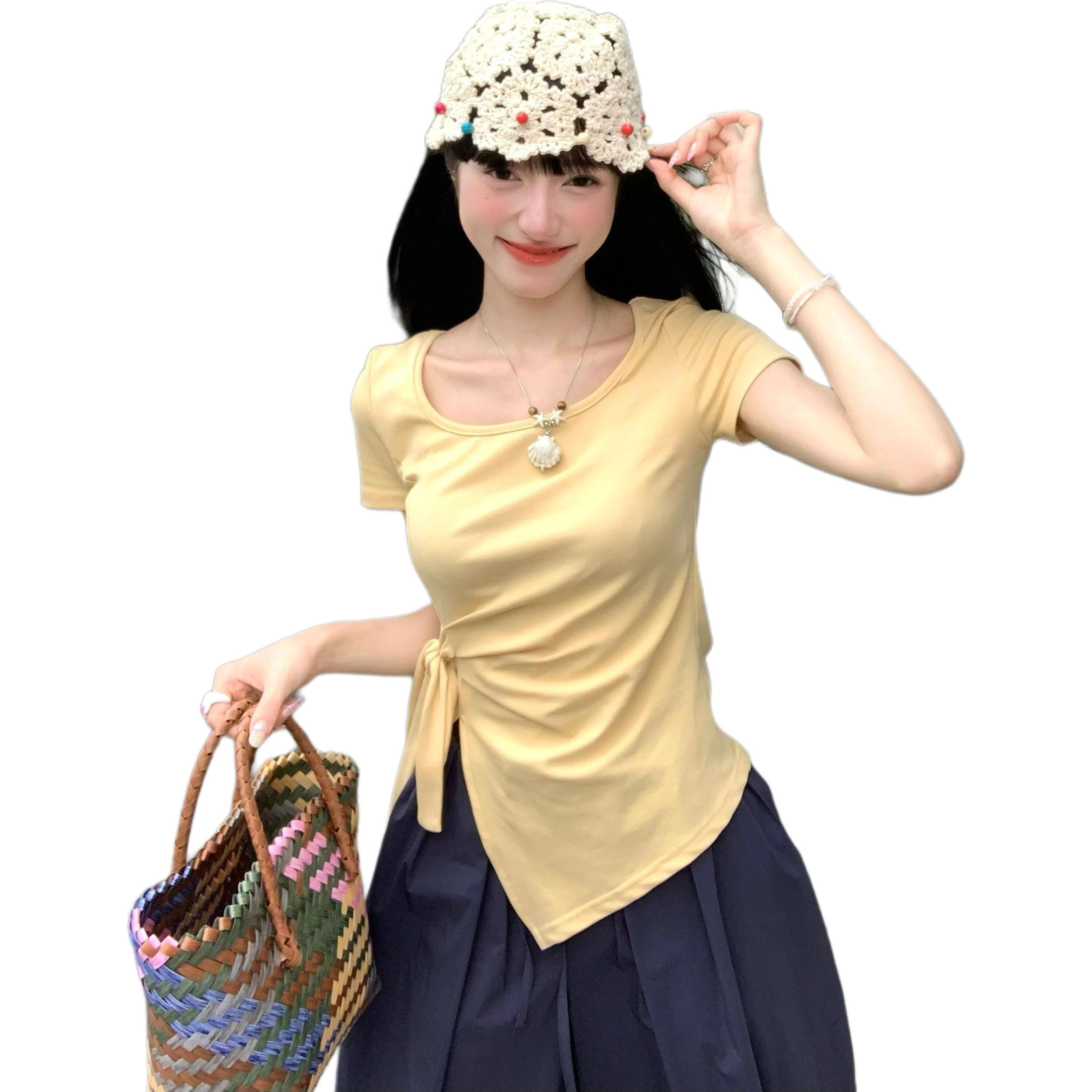 LAKESI T