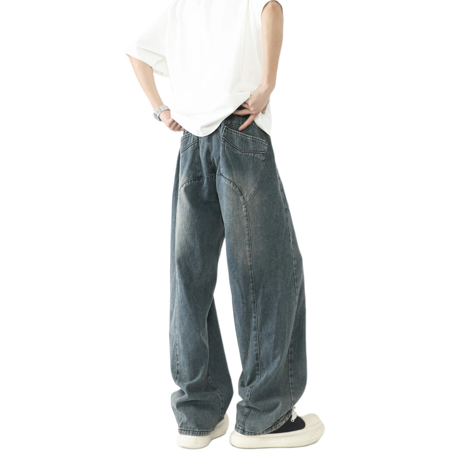 AWAO