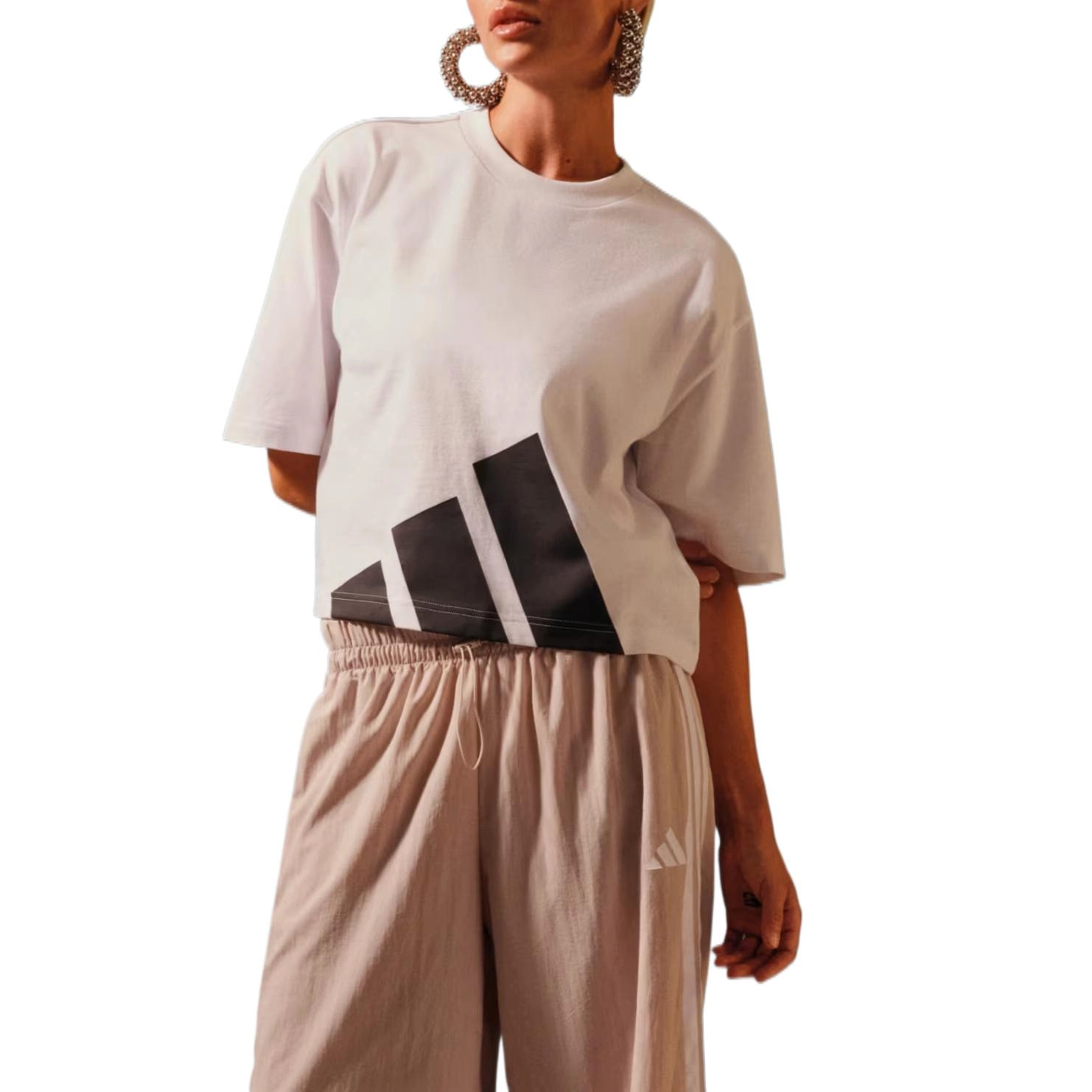 adidas ESSENTIALS T