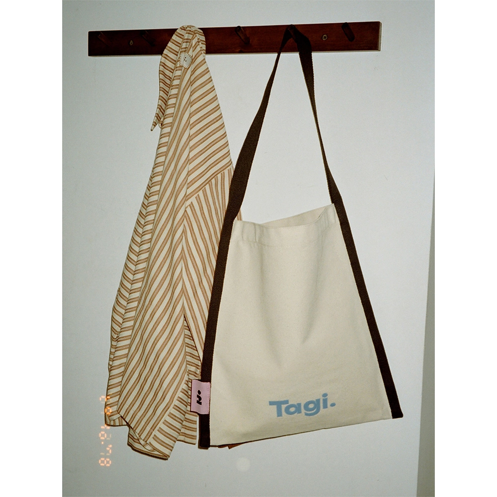 Tagi.