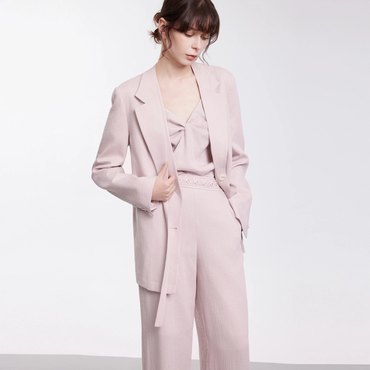 ELLE V