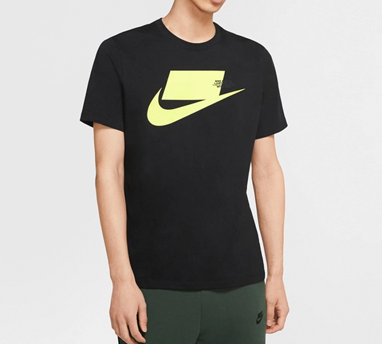 Nike Sportswear T