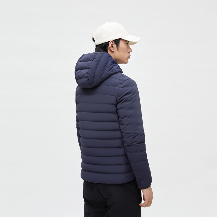 波司登 新款时尚都市休闲户外羽绒服 男款