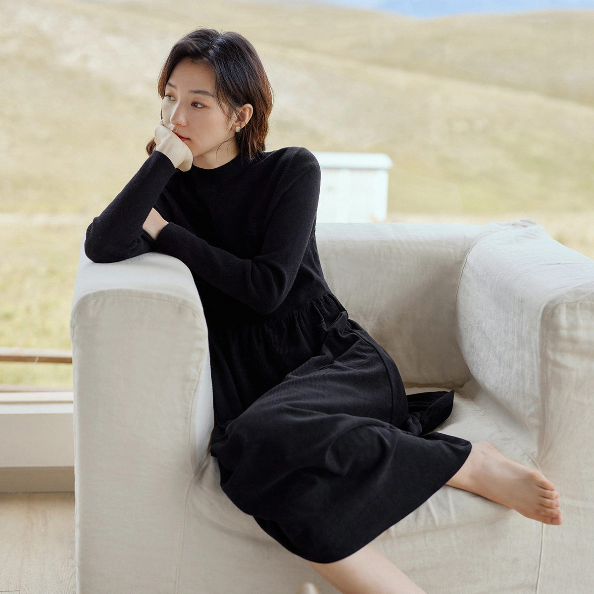 茵曼 休闲纯色宽松高领长袖连衣裙 女款