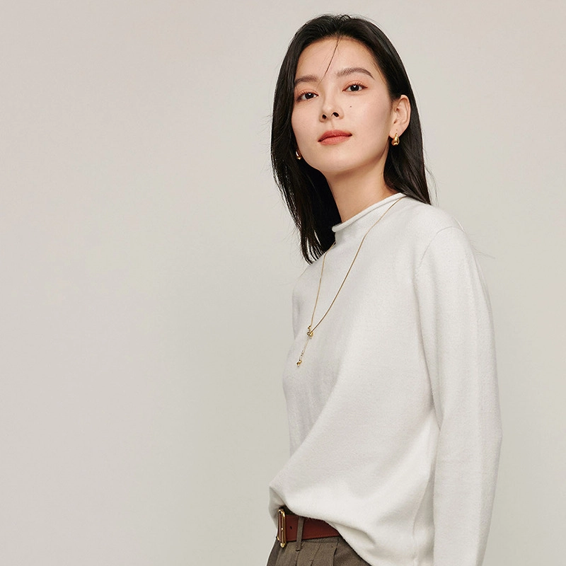 茵曼 纯色百搭半高领套头长袖打底衫针织衫毛衣 女款