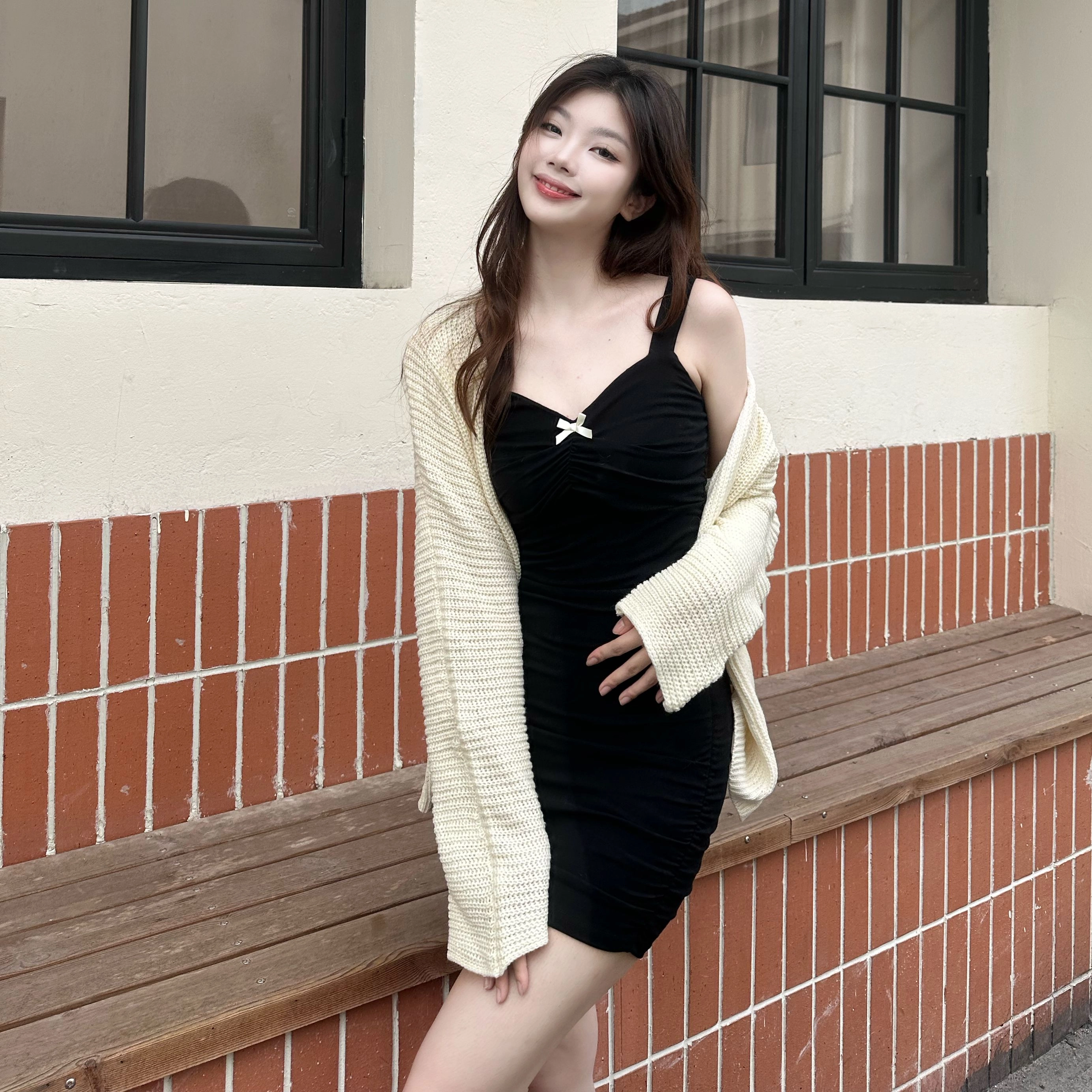 九条喵 纯色针织开衫包臀短款吊带连衣裙套装制服 女款