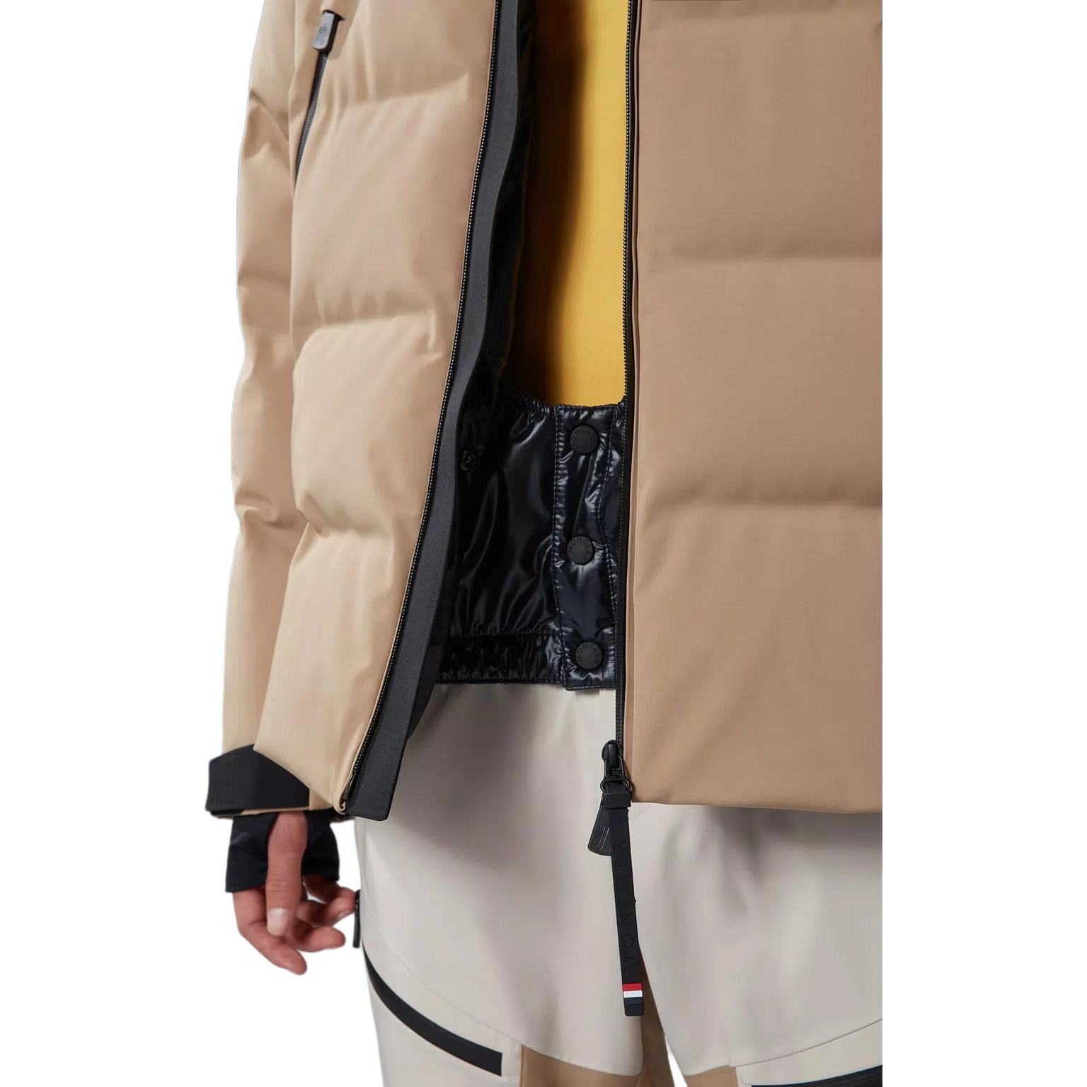 Moncler Fellberg Short Down Jacket