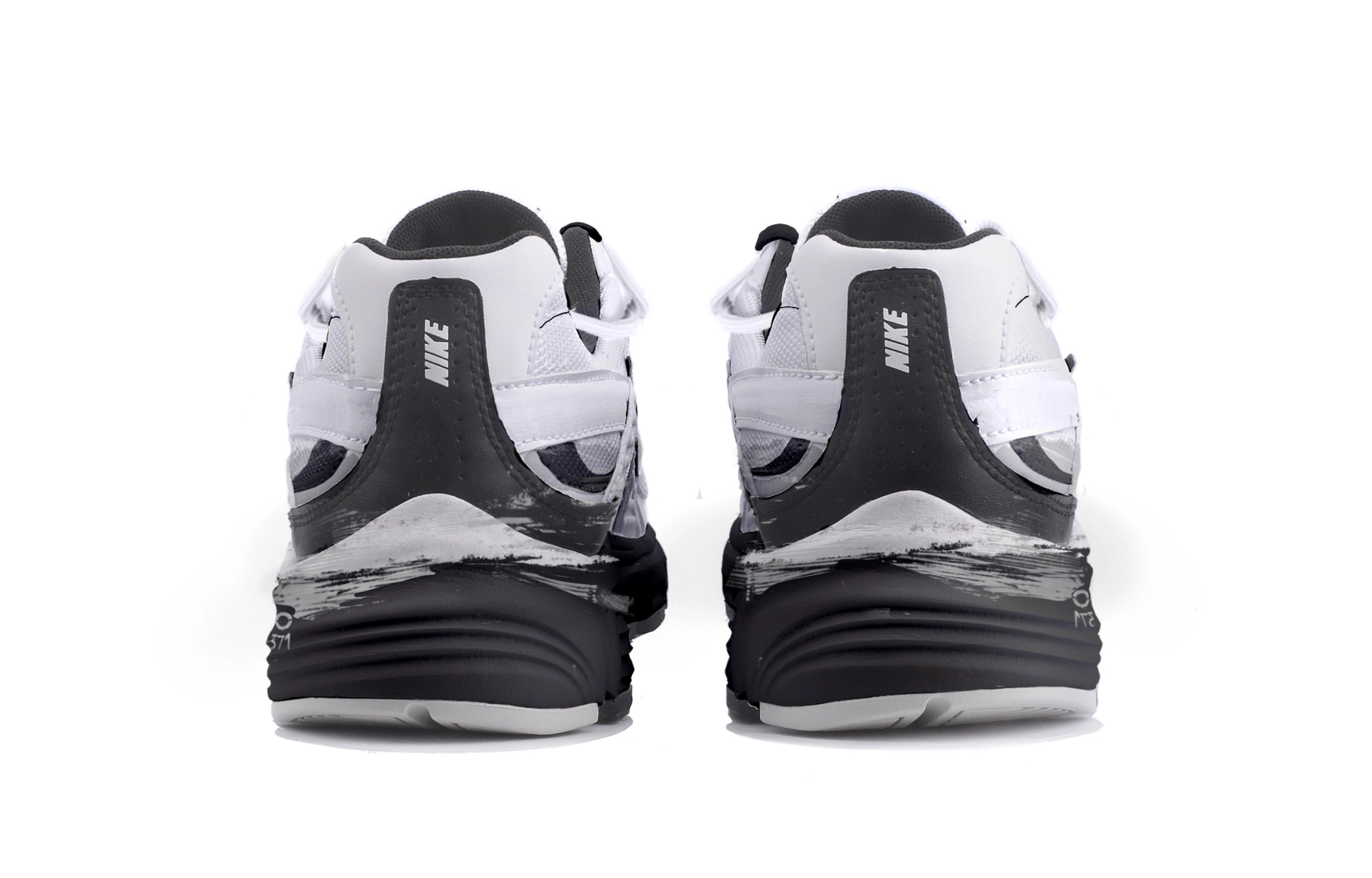 Nike Initiator