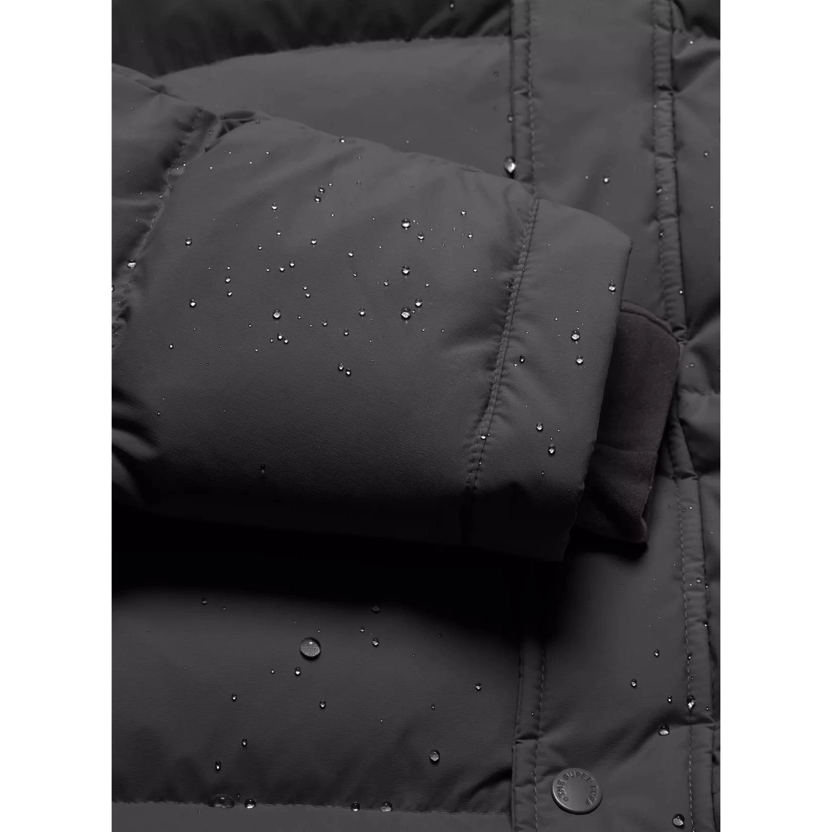 ARITZIA Super Puff Long cliMATTE Short 8