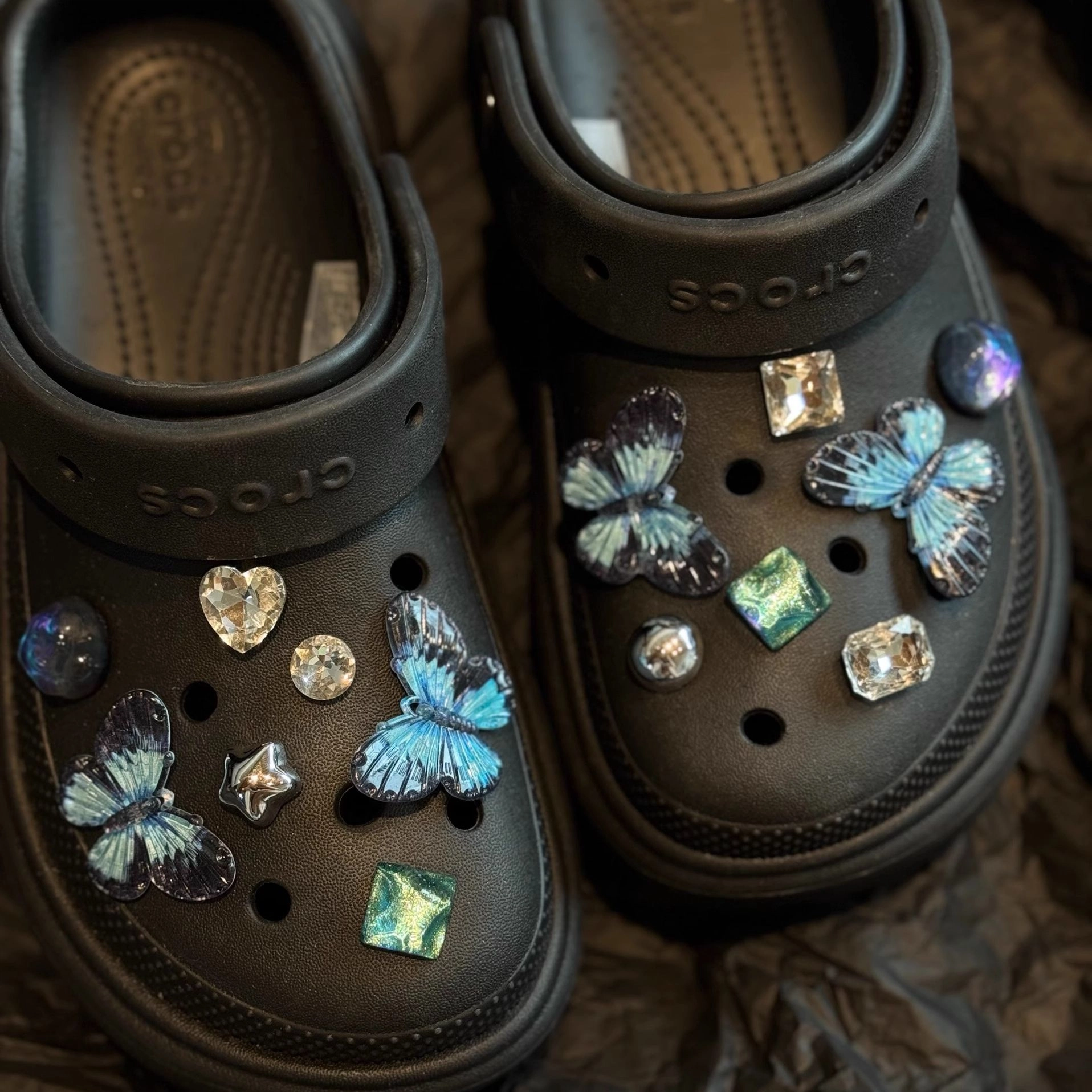 crocs