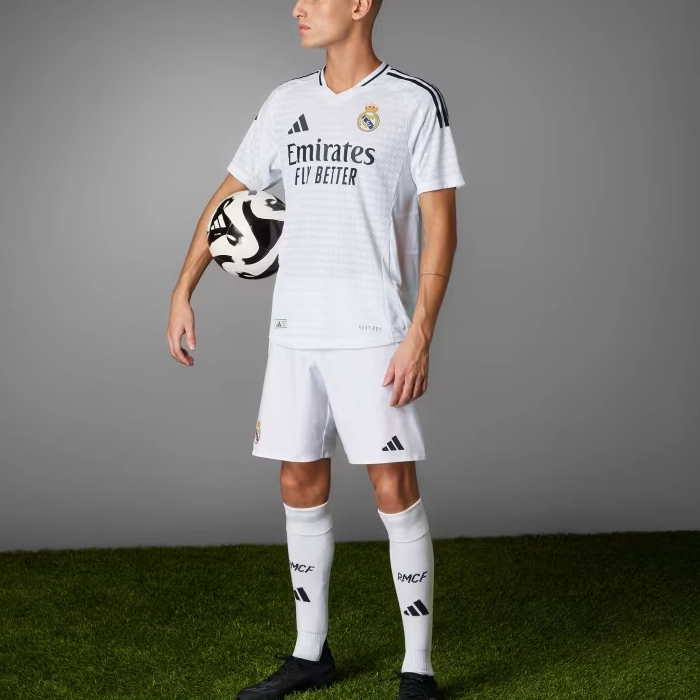 adidas SS24 V