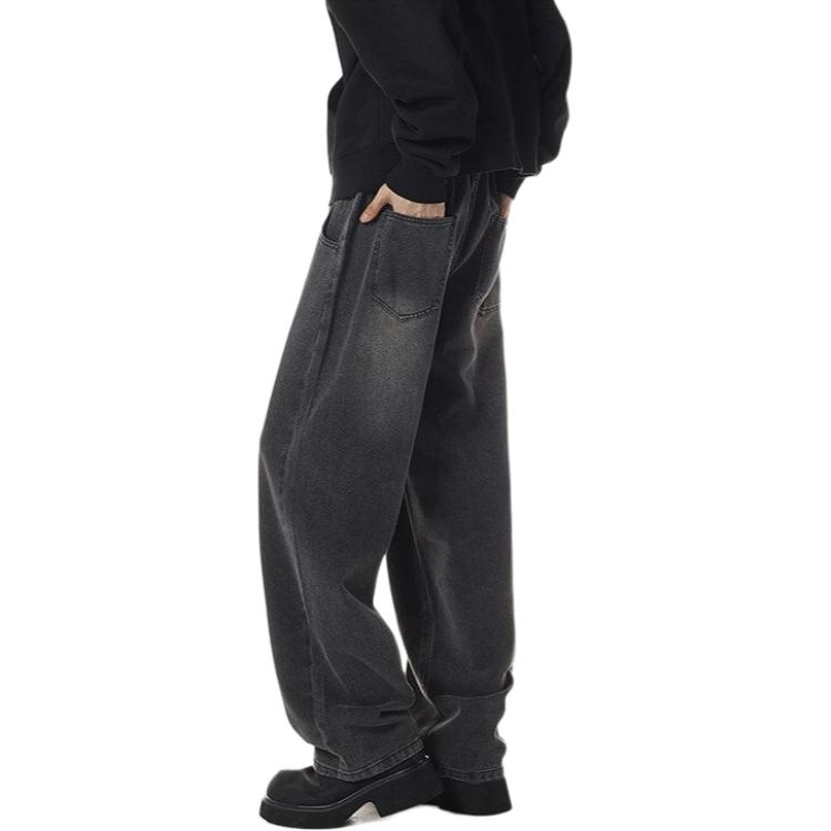 M JEANS STUDIOS 7