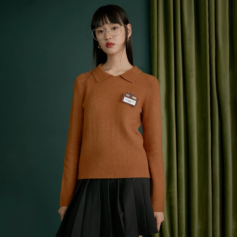 茵曼 纯色翻领学院风美拉德长袖毛衣 女款