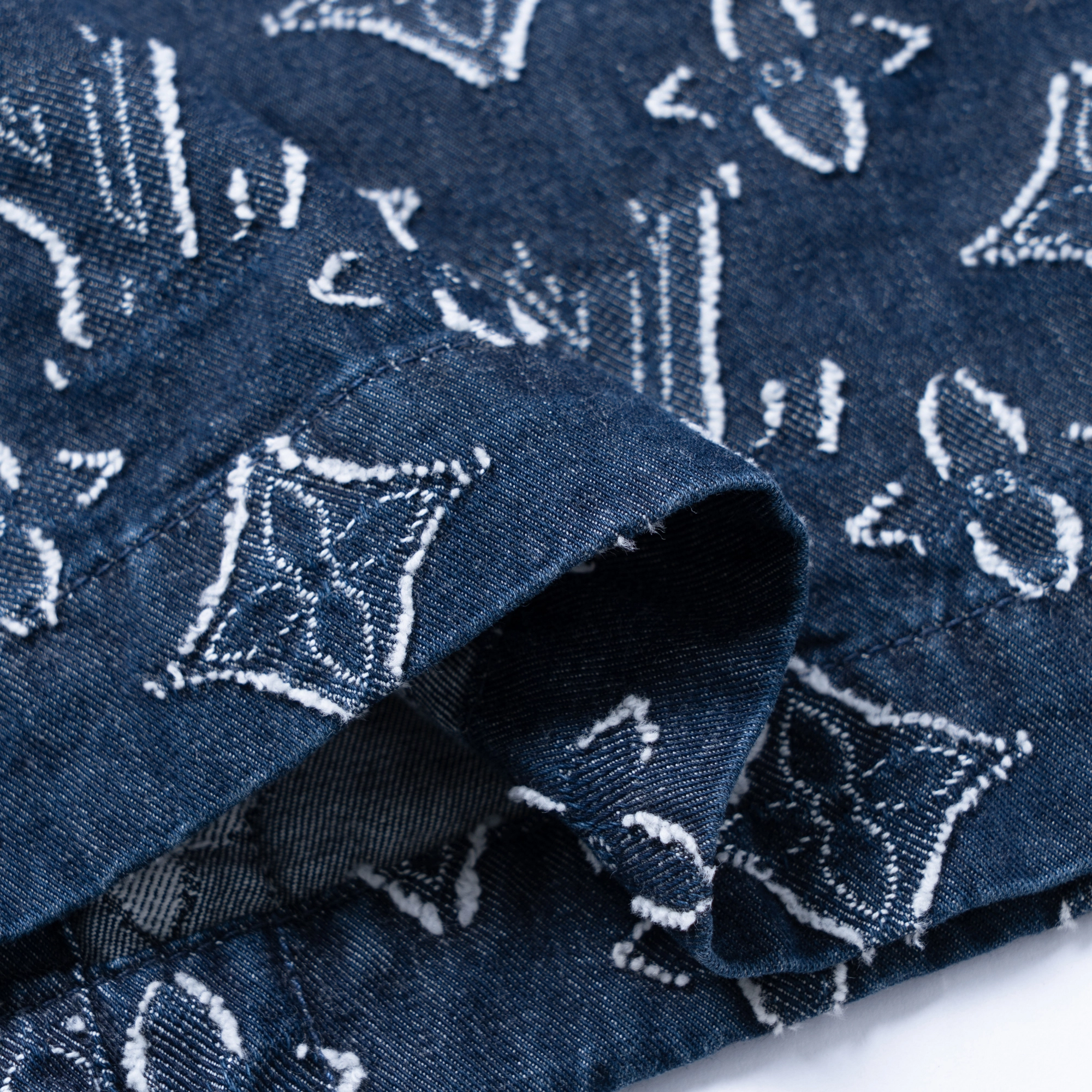 LOUIS VUITTON FW23 Logo