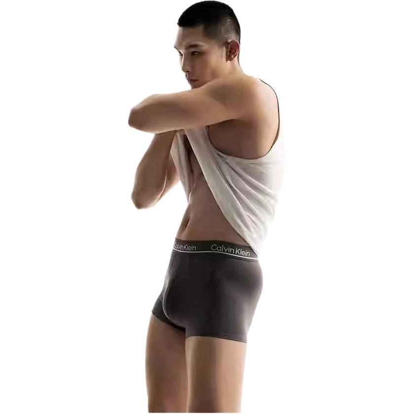 CALVIN KLEIN 3