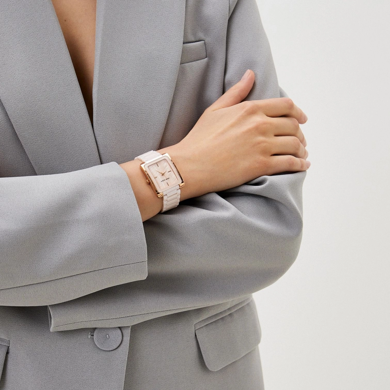 ANNE KLEIN 28*35mm