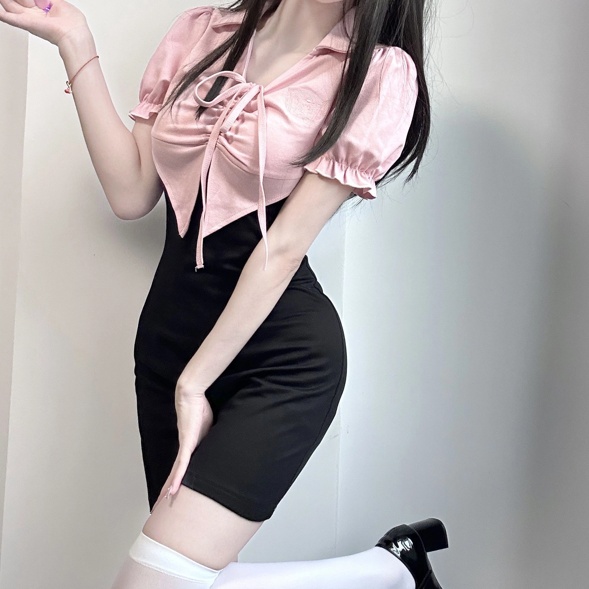 假两件收腰泡泡袖针织短袖连衣裙 女款 黑色