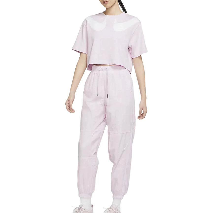 Nike SS22 Sportswear Swoosh LogoT