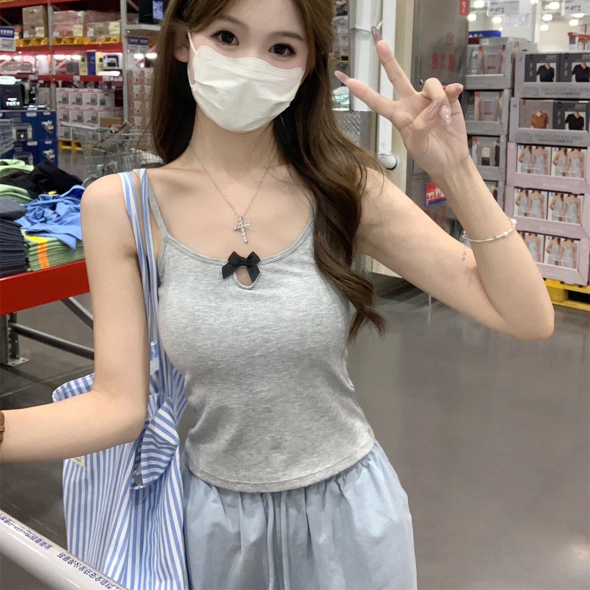 水中花 秋季韩系修身镂空蝴蝶结含胸垫短款百搭背心吊带 女款