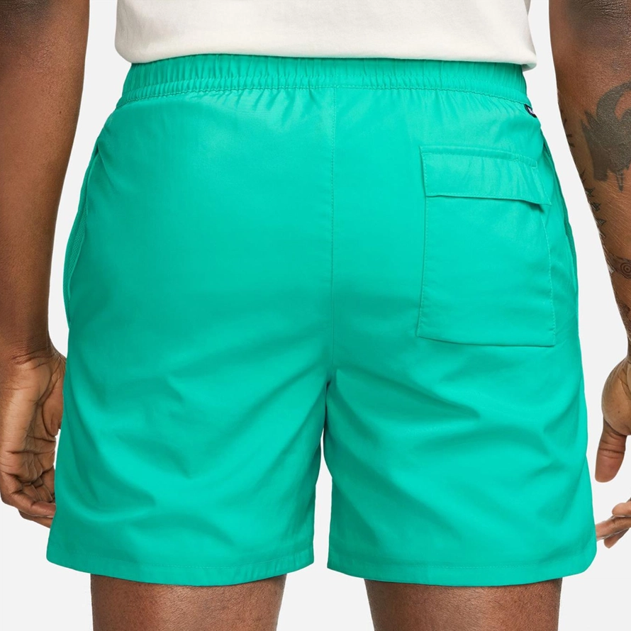 Nike Sportswear Sport Essentials Logo