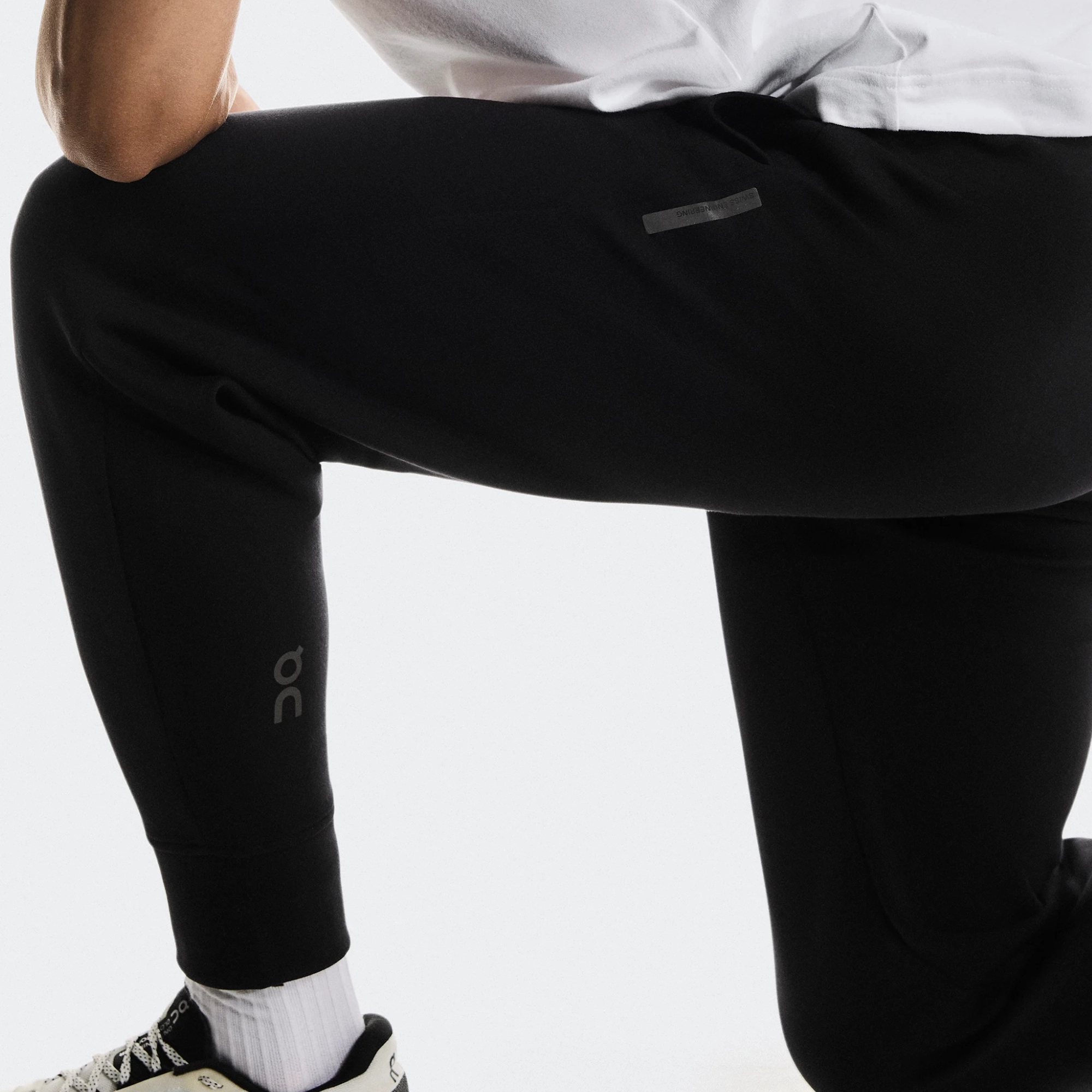 On Focus Tech Sweatpants