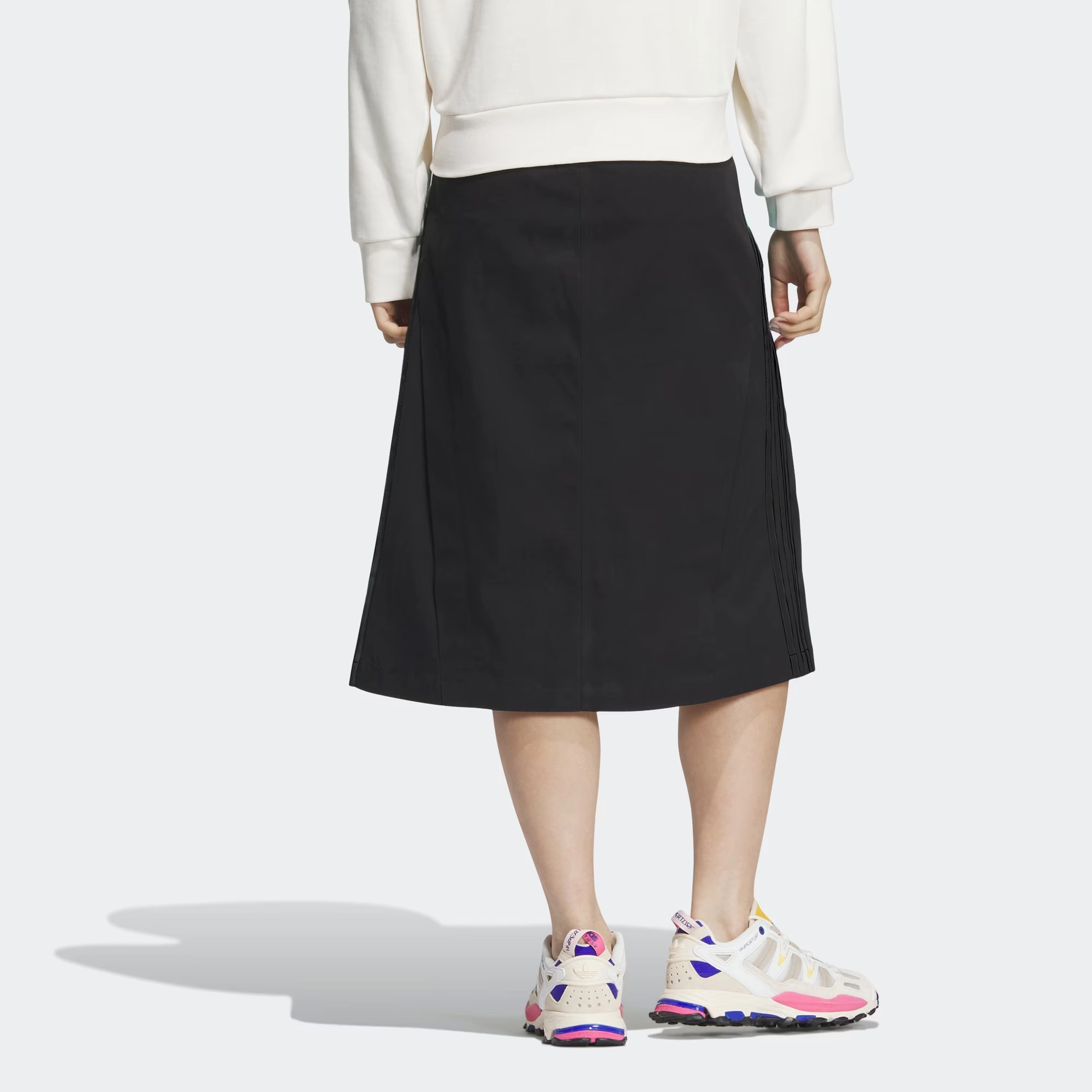 adidas originals SS24 V-Day Skirt