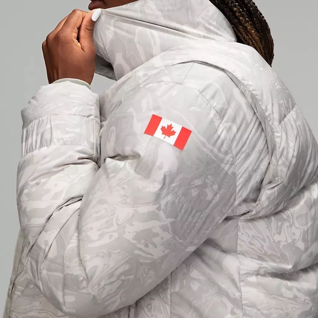 lululemon Down Jacket Team Canada 22 Women's Down Jacket COC Logo