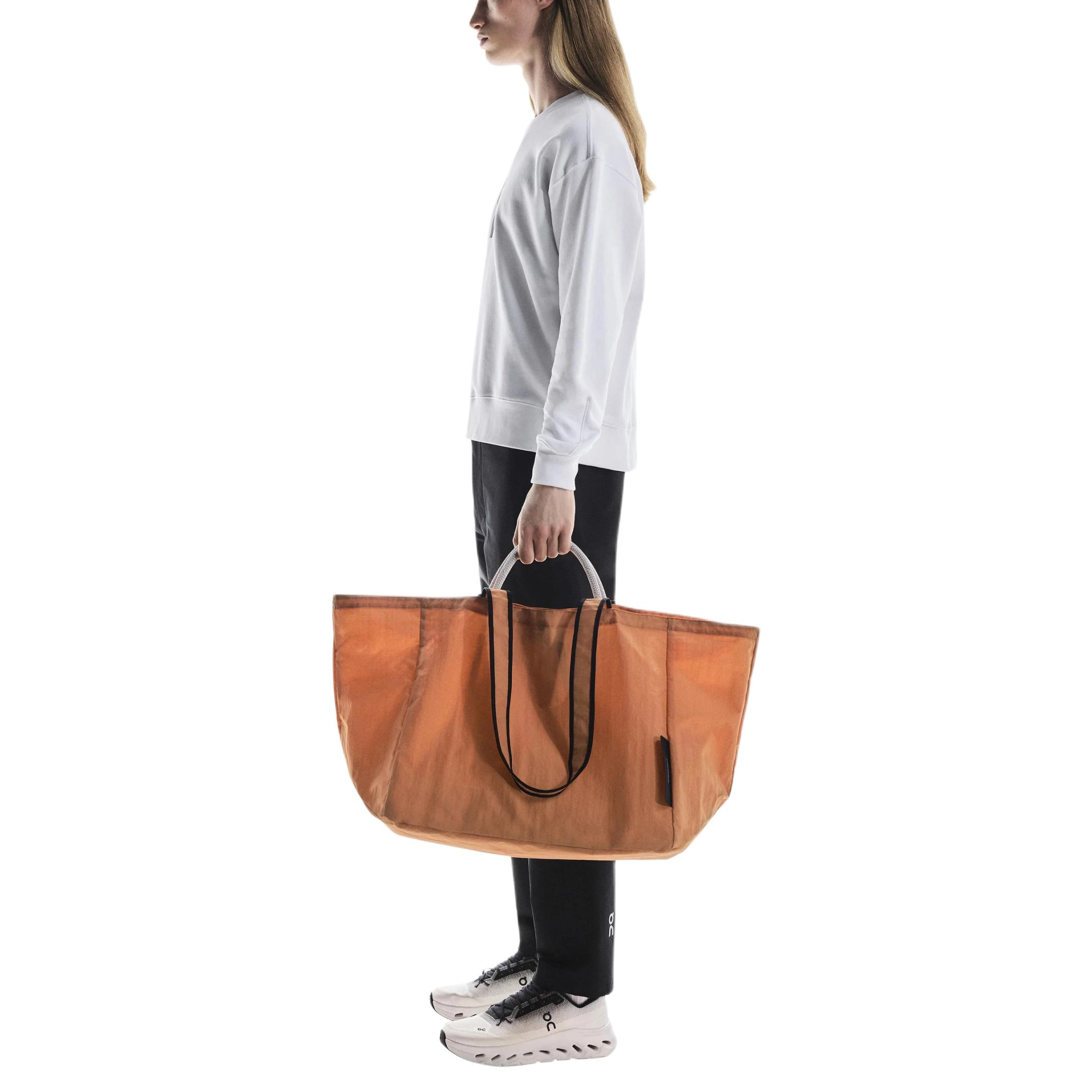 On 60L PU Tote
