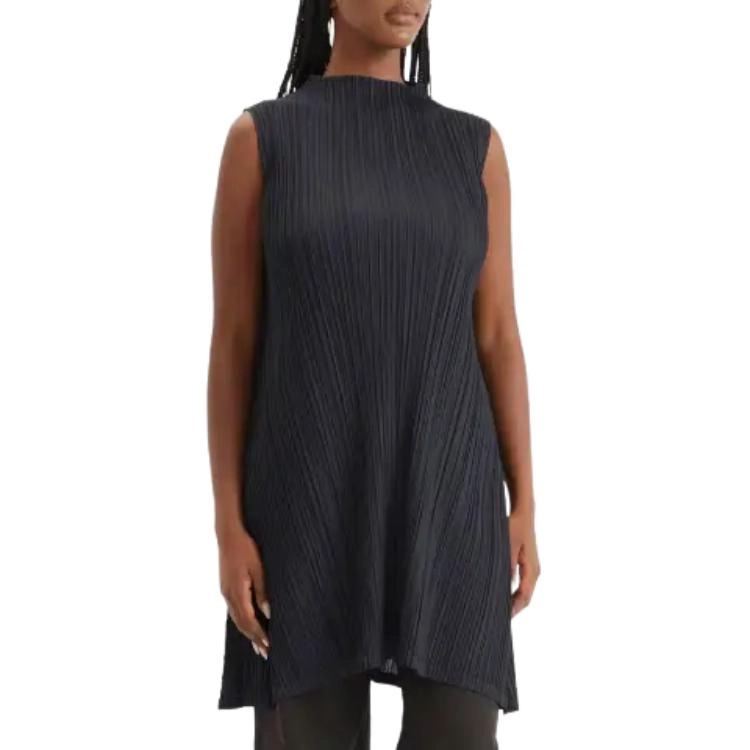 PLEATS PLEASE ISSEY MIYAKE