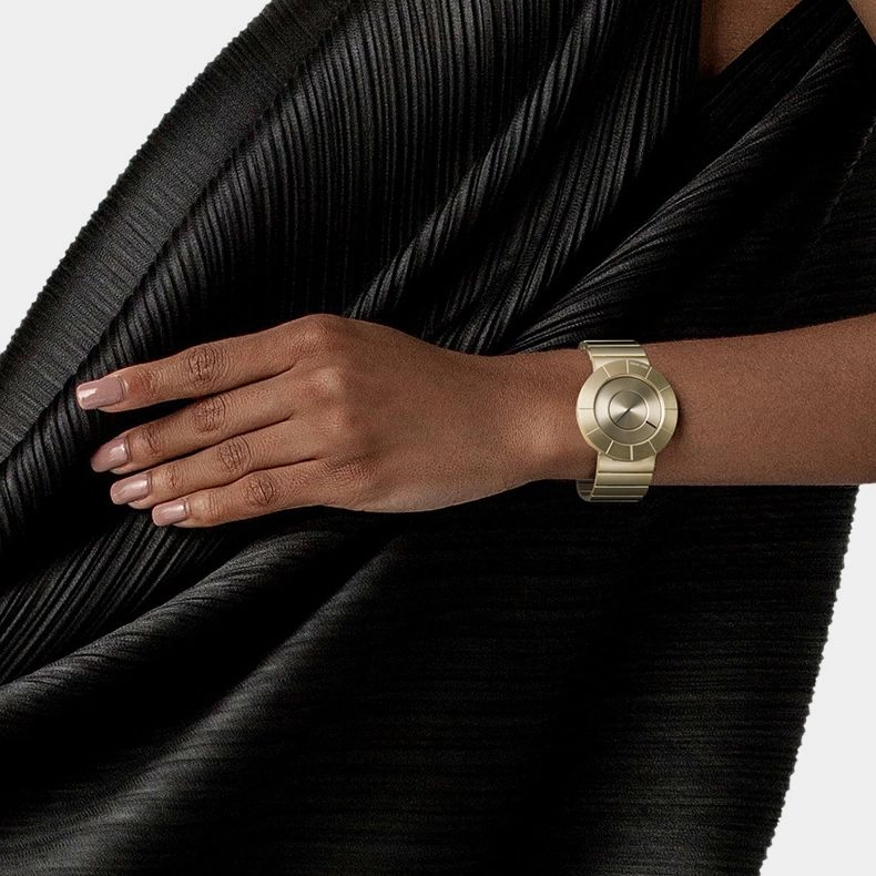 ISSEY MIYAKE 38mm NY0N005Y