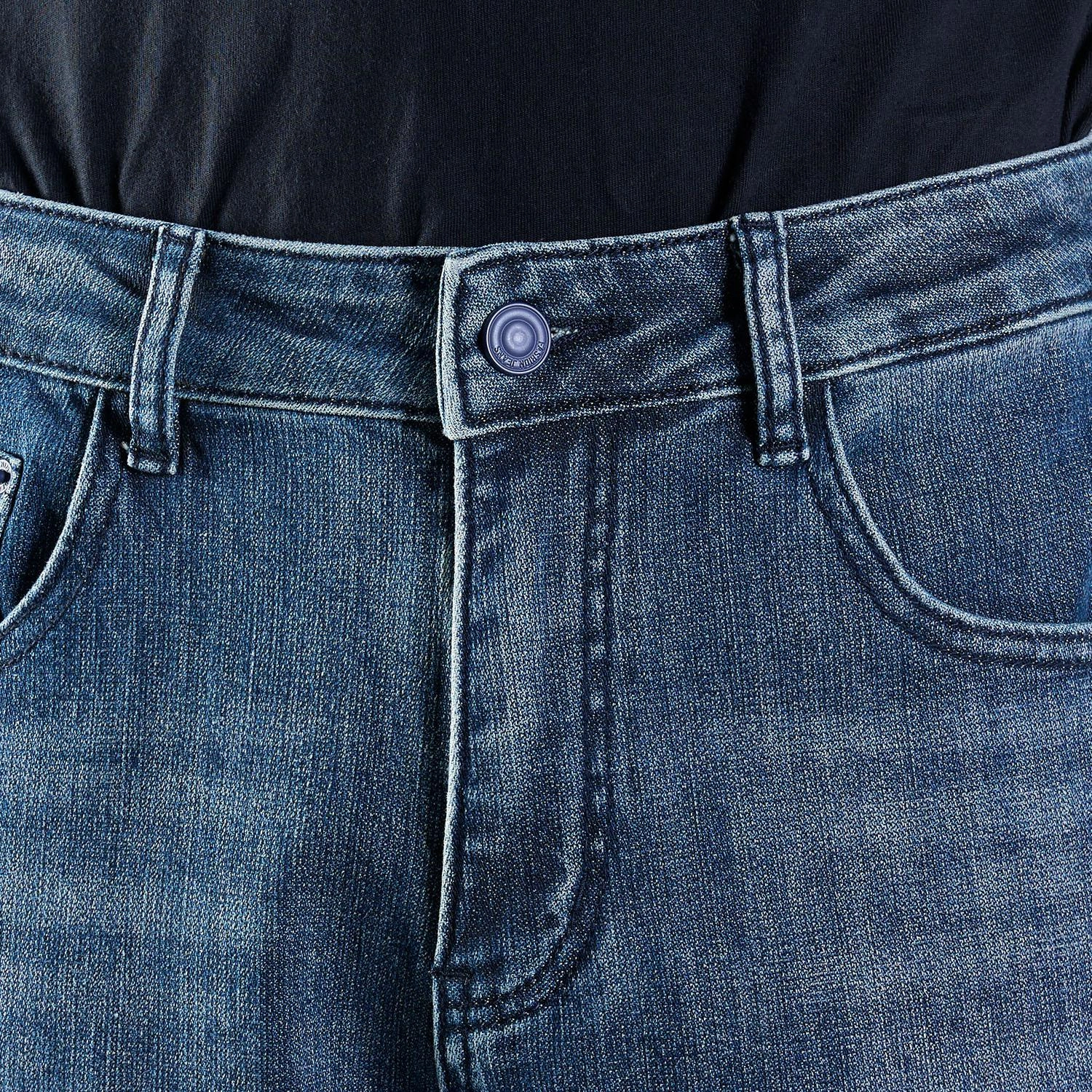 Lee Cooper