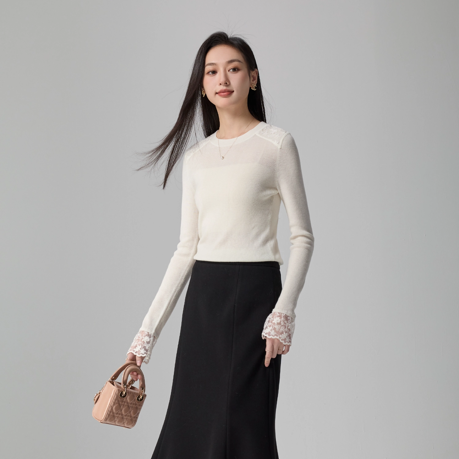 梨九九 蕾丝拼接衫女秋装女装打底衫潮针织衫 女款