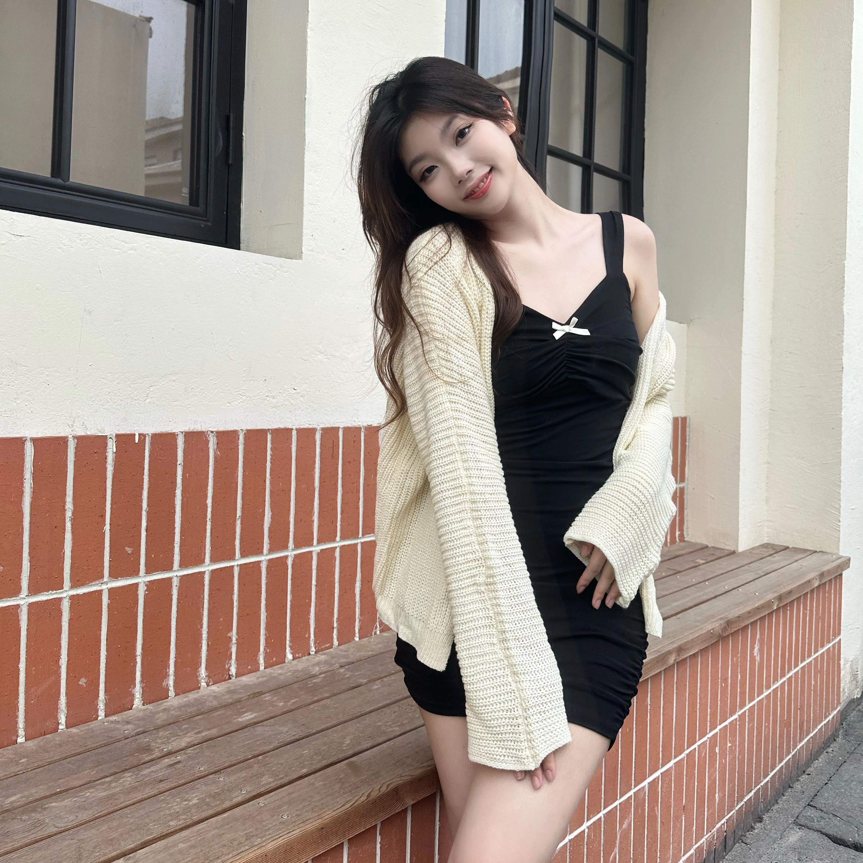 九条喵 纯色针织开衫包臀短款吊带连衣裙套装制服 女款
