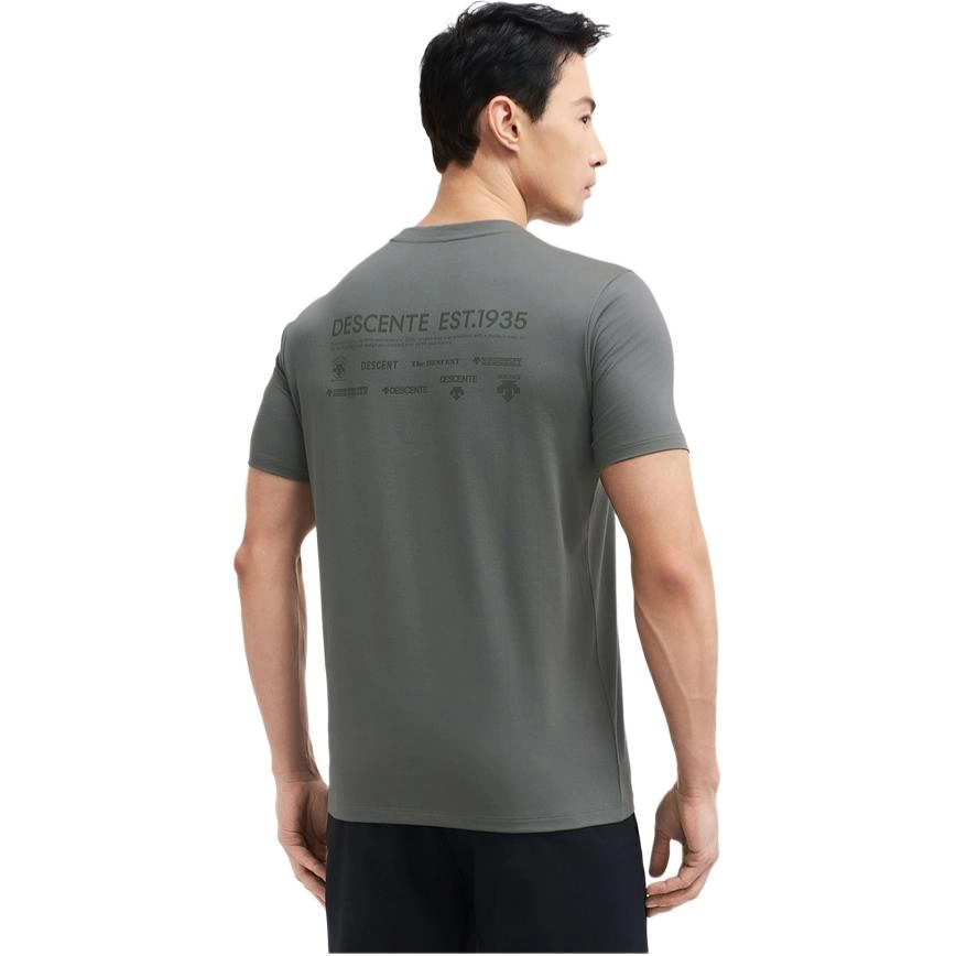 DESCENTE ESSENTIAL Logo